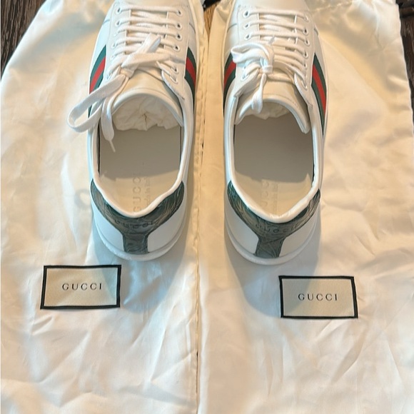 Gucci Men's Sneakers in White with Green and Red Stripes - Picture 1 of 4